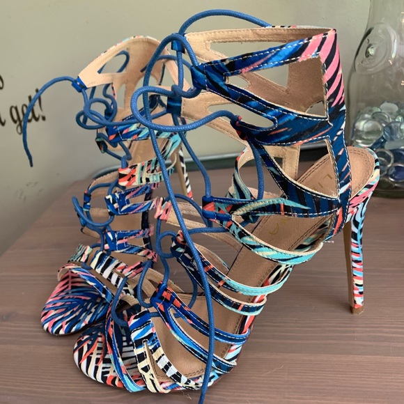 Super Sexy, Strappy Liliana Rainbow Heels, Size 10 - Picture 4 of 5